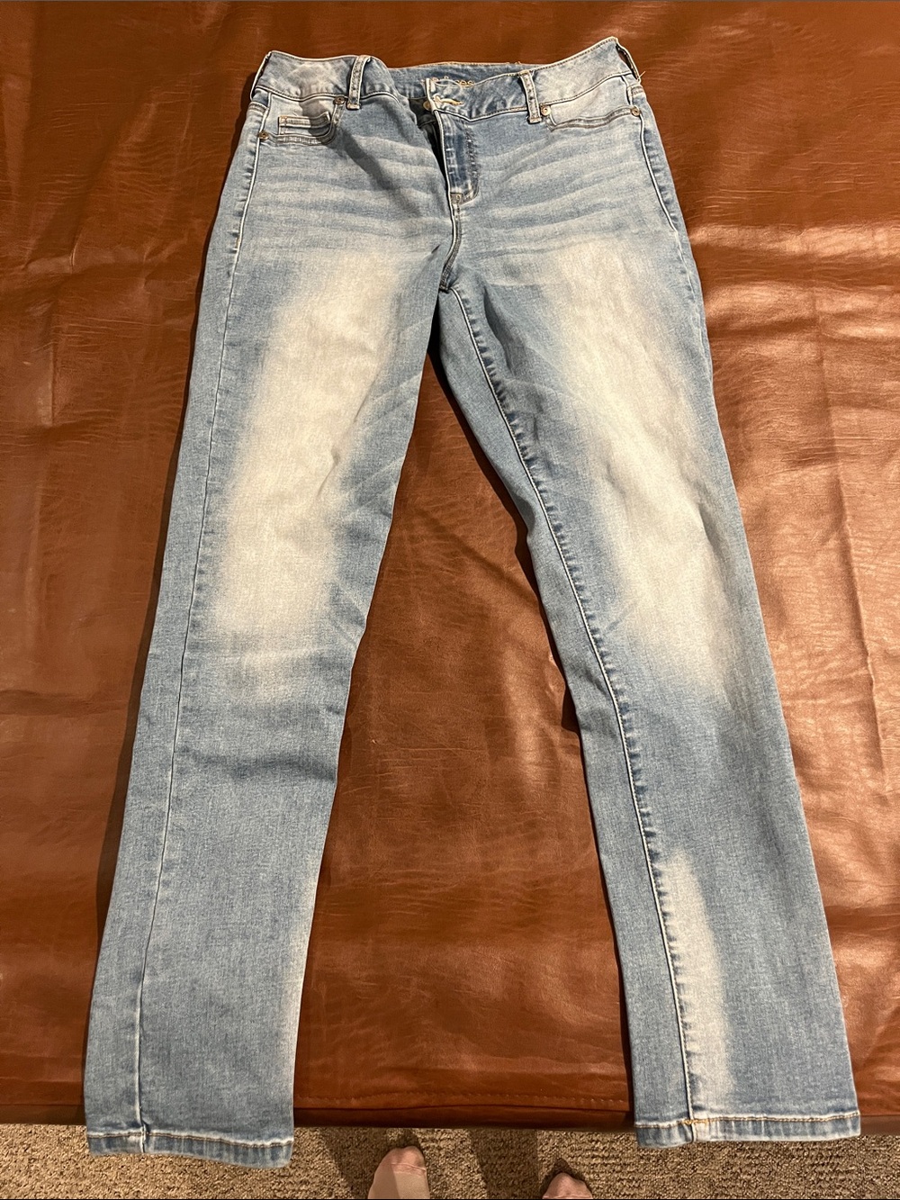 Maurices Light Blue Skinny Jeans with Fading SIZE LARGE